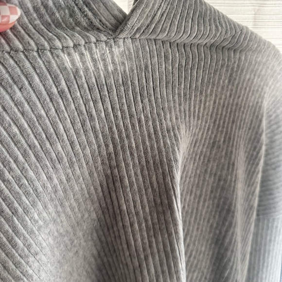 NWOT | Aerie Ribbed High/Low Crop-Top Hooded Sweater | Women’s Medium to Large - Picture 9 of 9